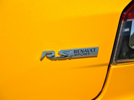 Stage de pilotage Renault Sport au pôle mécanique de Ales